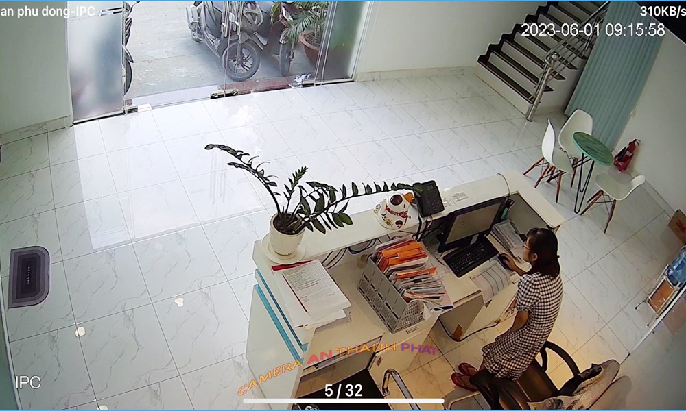 Hình  Camera  thực tế  Chất Lượng Hình  2.0 MP FULL HD 1080P  Sắc nét tiết kiệm chi phí  của bộ Lắp đặt camera giá rẻ sử dụng mã DS-2CE10DF0T-F