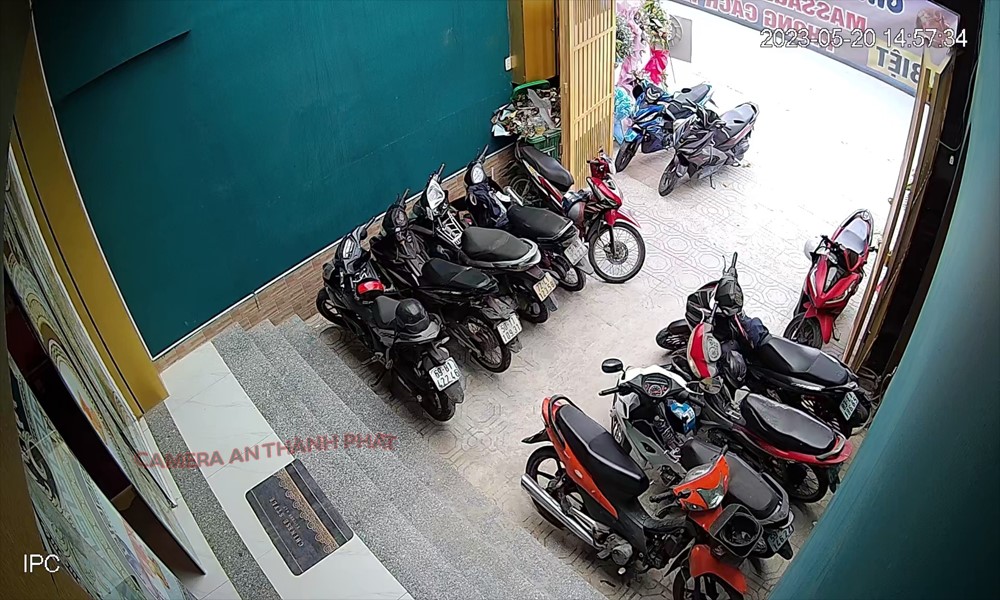 Hình  Camera  thực tế  Chất Lượng Hình  2.0 MP FULL HD 1080P  Tiết kiệm chi phí  của bộ Lắp Đặt Camera Khu Phố Giá Rẻ Full Color sử dụng mã DS-2CE10DF3T-FS